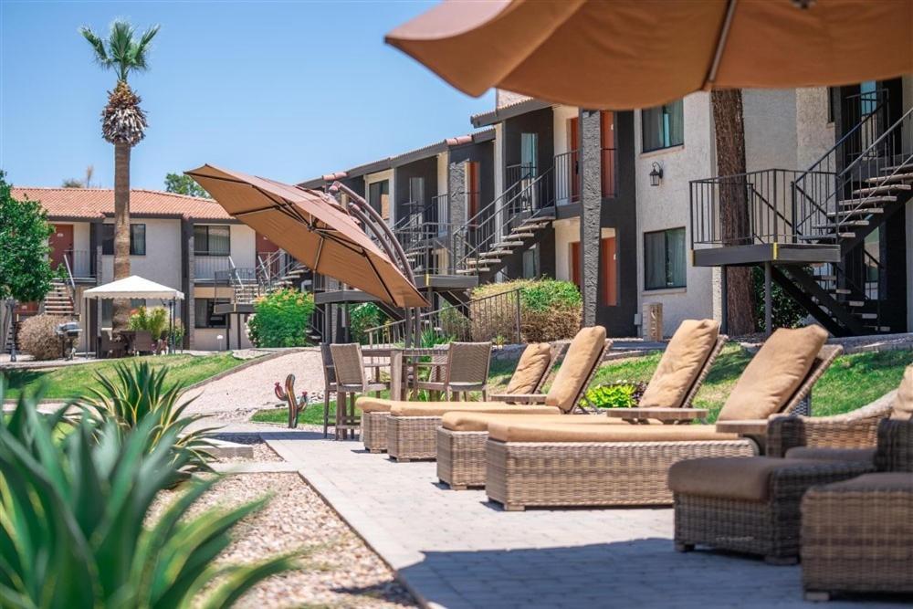 130 Fully Furnished, Amenities Galore Scottsdale