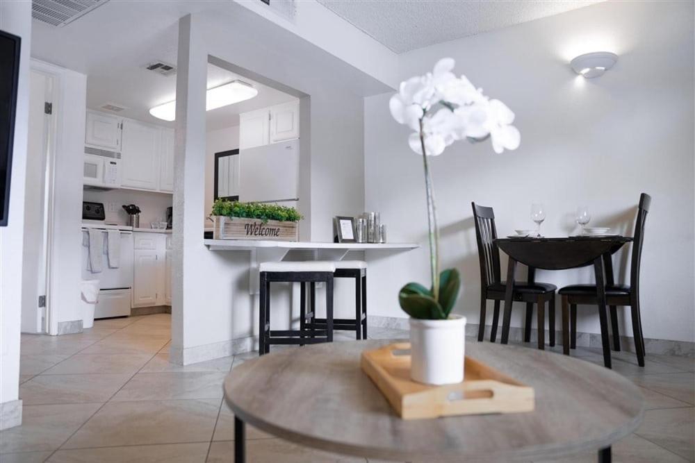 130 Fully Furnished, Amenities Galore *